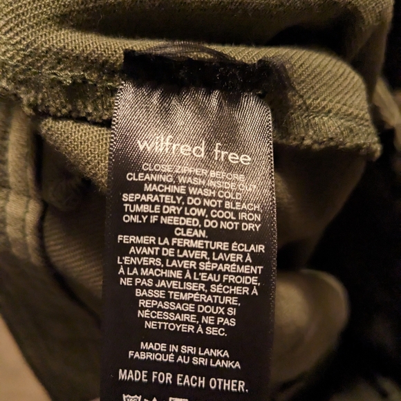 2 For 1. Wilfred Free Modern Utility Pants. Color Green & Cream (off-white). - Picture 6 of 11